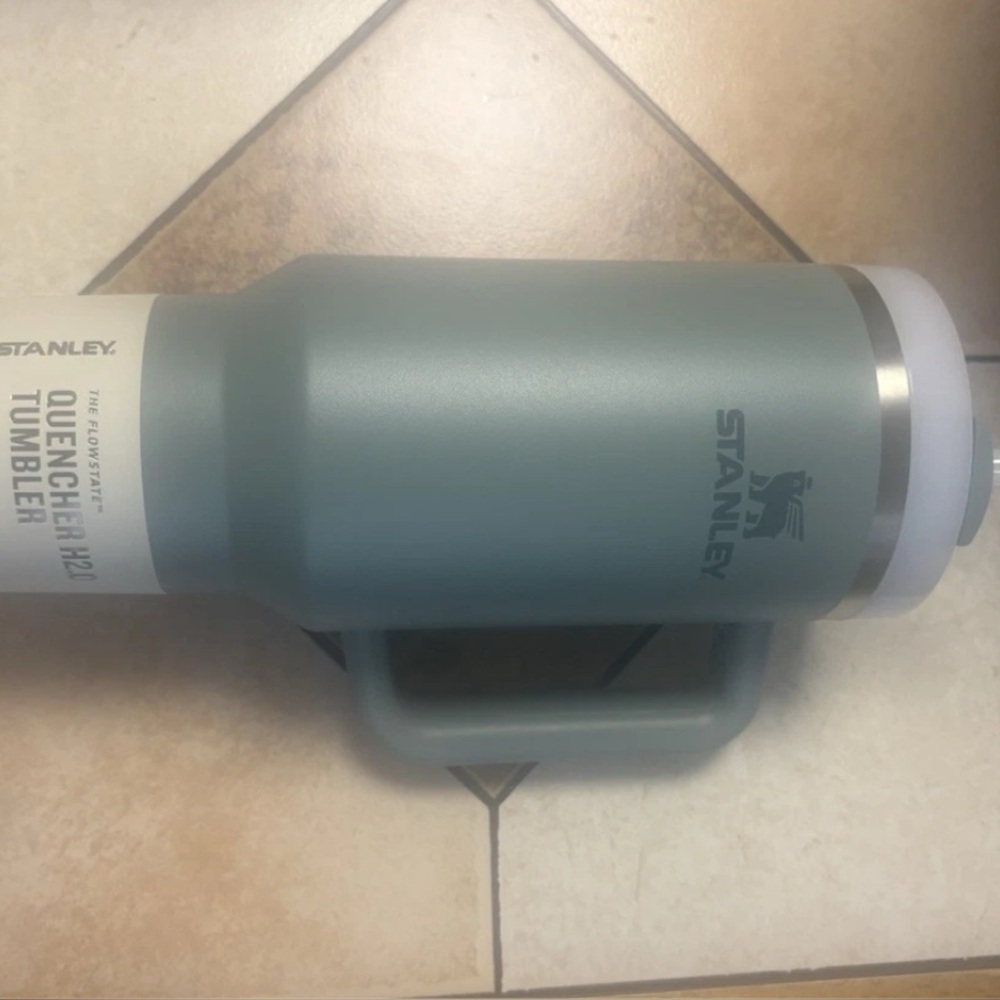 Stanley Quencher H20 40oz tumbler